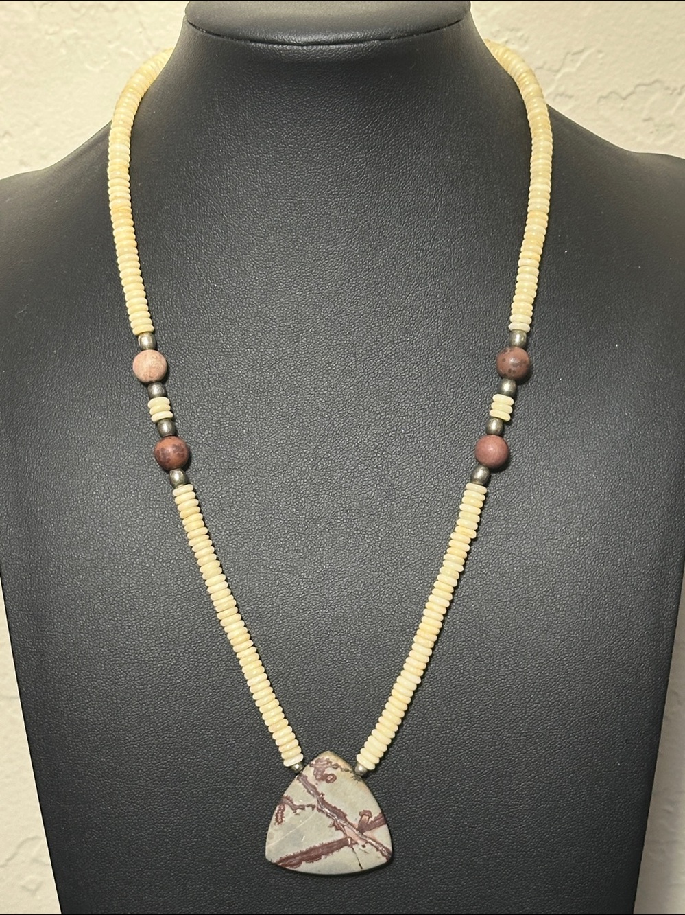 Natural Clam Shell Heishi Bead & Picasso Jasper Pendant Vintage Necklace
